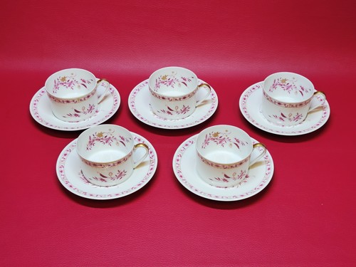 Tasses soucoupes à - 5,
