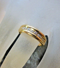 Bague jonc or 18K  sertie de 9