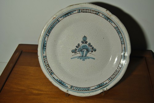 Plat rond ancien 19 - /,
