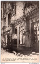 44 NANTES - la rue de la juiverie, vieille maison