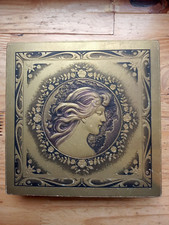 Ancienne Boite À Chocolat Mucha Art Nouveau