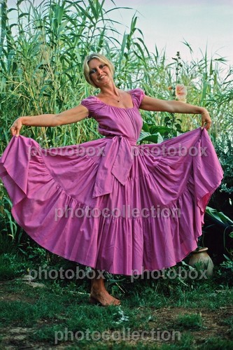 Brigitte bardot exclusive - -,
