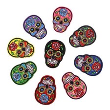 Lot de 8 patchs brodés tête