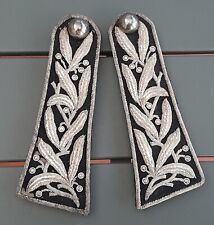 Epaulettes brodées argent
