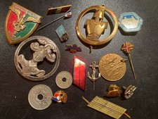 Rare Lot Anciens Insignes