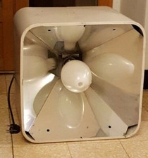 1 LAMPE INDUSTRIELLE D'ATELIER