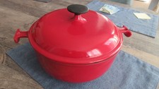 Cocotte en fonte rouge Le