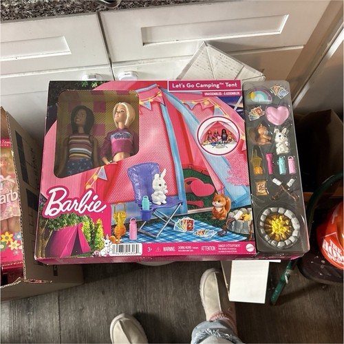 Barbie camping tent - camping, outfit