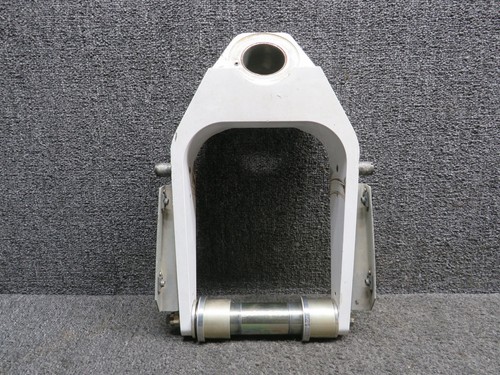 11638 003 cirrus sr22 nose - cirrus,