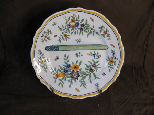 Très belle assiette - , en