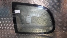 Vitre arriere droit PEUGEOT