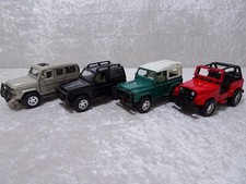 4 X Auto 1:32 Toyota Landcruiser Mercedes 300 GD Land Rover Defender Jeep CJ 7