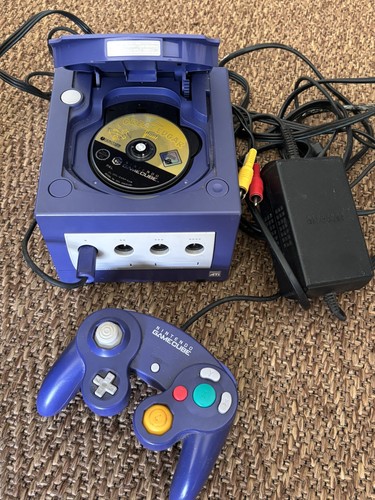 Nintendo gamecube console - nintendo,