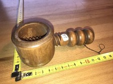 N°91  casse noisette ancien casse noix bois cracker art populaire outil  cuisine