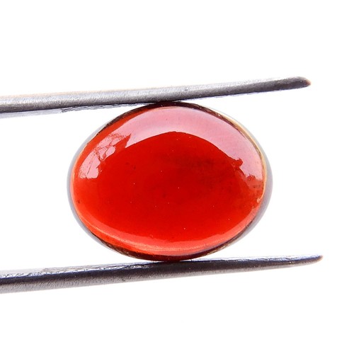 Cabochon grenat rouge naturel