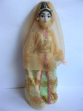 ANCIENNE POUPEE FOLKLORIQUE