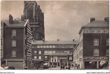 ABOP2-80-0103 - ABBEVILLE - Rue du pont aux Brouettes et Eglise Saint-Vulfr
