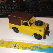 véhicule miniature ancien en plastique - MOB France - LAND ROVER