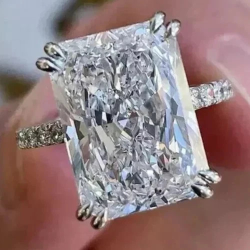 Bague solitaire diamant blanc