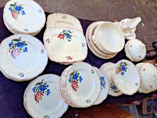 GROS LOT DE 72 VAISSELLES ANCIENNE  FAIENCE DIGOUIN SAREGUEMINES, no émaillé