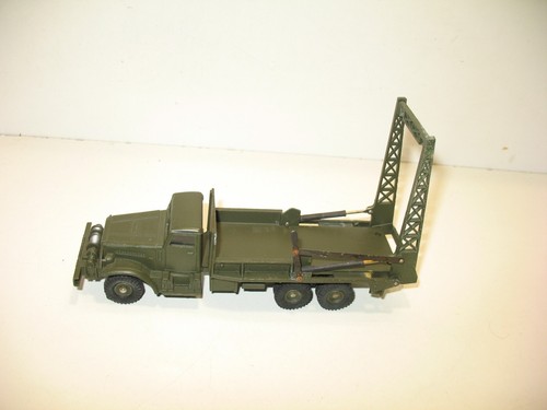 Dinky toys camion - camion, militaire