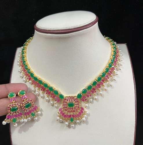 Parure bijoux dorés - cz,