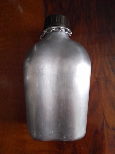 Ancienne gourde militaire - ancienne,