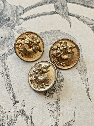 Boutons anciens métal - 3,