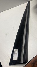 Baguette de porte avant droite