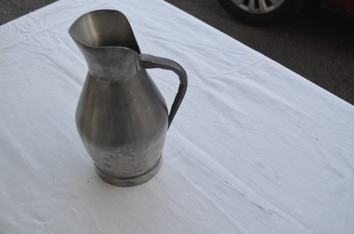 Pichet broc vase les étains - ,