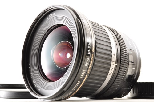 Objectif zoom grand angle