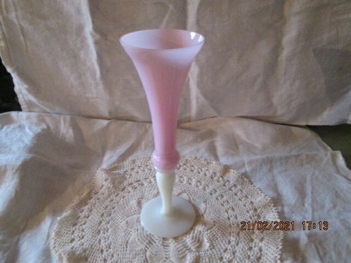 Vase opaline rose - en,