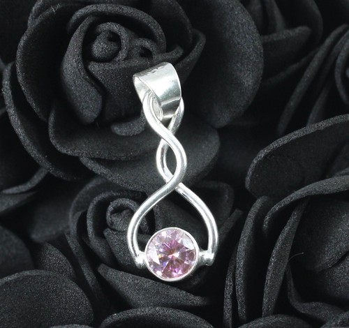 Pendentif rond solitaire