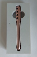 Solaris Laboratories NY - Germanium Illuminating Skin Wand - Rouleau de Massage