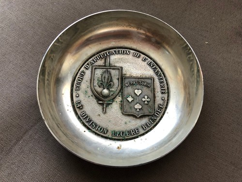 Ancienne coupelle militaire - , de