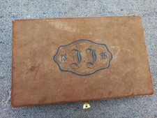 2080/EQ - Coffret de présentation pour revolver recouvert de peau