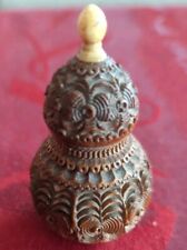 Flacon à Priser en bois de corozo Noix sculptée Beau Décor Bel Etat Fin 19eme
