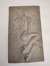 Plaque Étain Femme Aux Talons