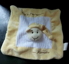*. DOUDOU PLAT NATOUDOU éveil et tendresse MOUTON JAUNE BLANC BONNET ETAT NEUF*