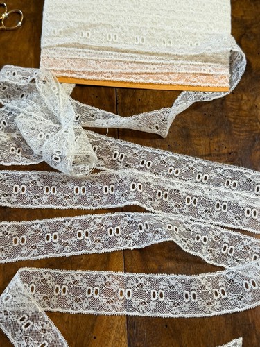 Veritable dentelle calais - de,