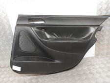 Garniture porte avant droite