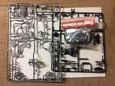 1/12 TAMIYA 14060 : PIECES ORIGINE MOTO HONDA NR750 GRAPPES A/B PARTIELLES PNEUS