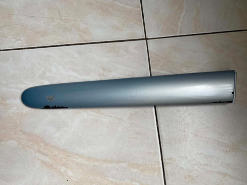 Baguette moulure aile arrière - moulure,