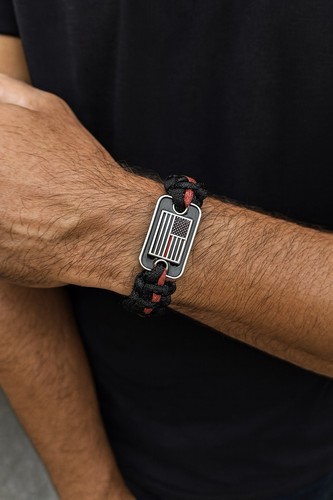 Paracord survival bracelet - paracord, w/