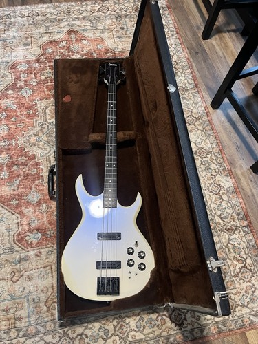 Usa carvin lb60 4 string - ‘86,