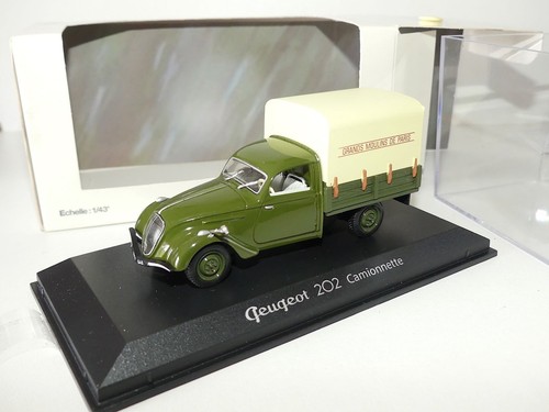 Peugeot 202 camionnette bachee - 202,