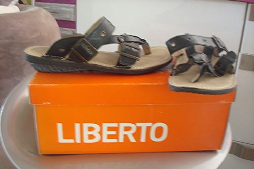 Sandalle pied de - ,