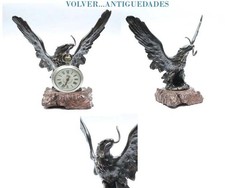 Rare ancien aigle chasse