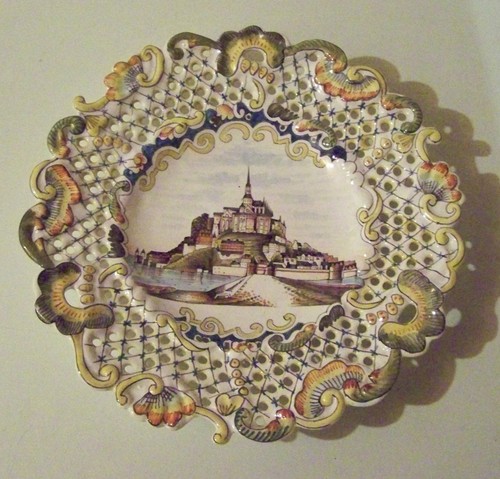 Assiette cadeau touristique - @,