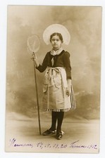 CARTE PHOTO, 1912 adolescente en costume filet pêche Normandie ou Bretagne